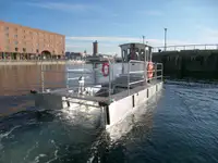 Navio porta-contêineres à venda