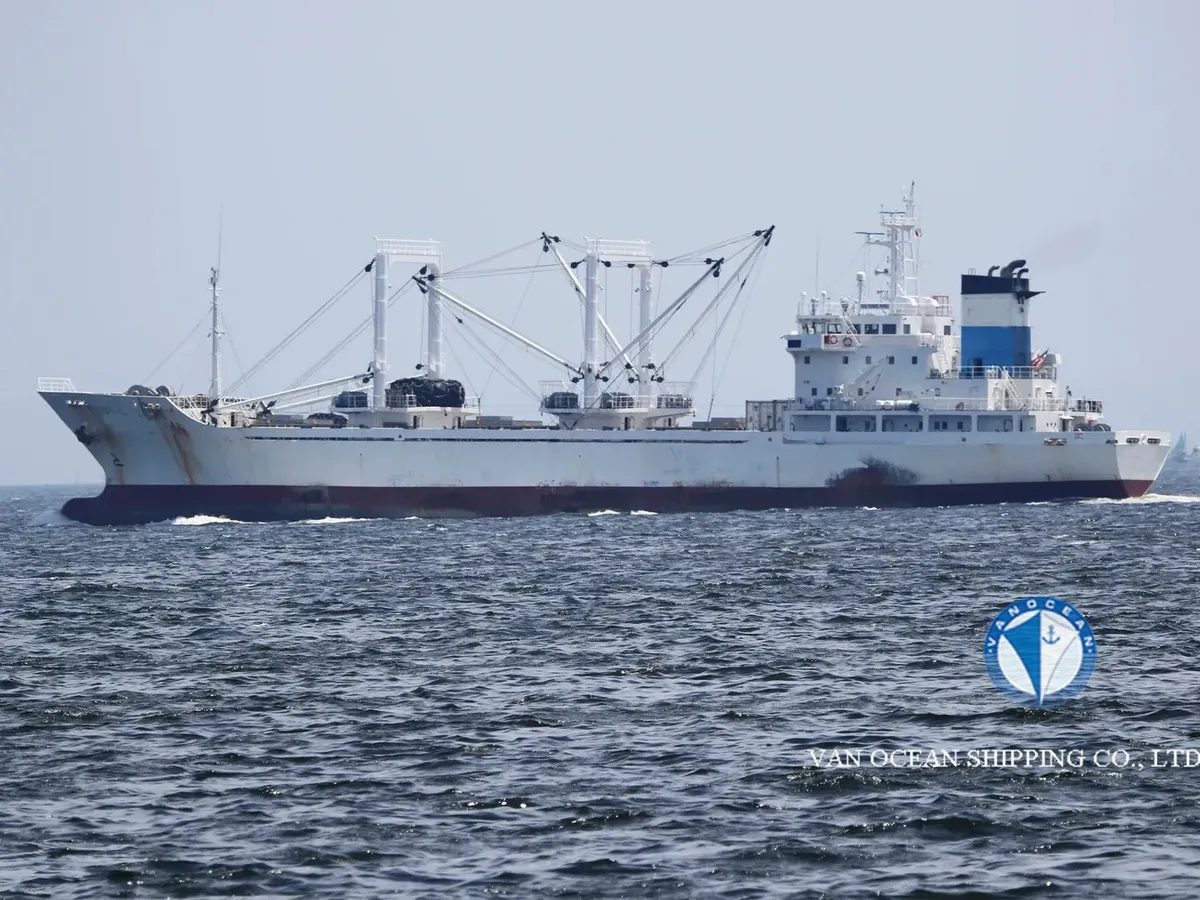 Navio frigorífico à venda