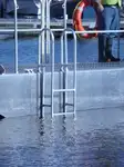 Navio porta-contêineres à venda