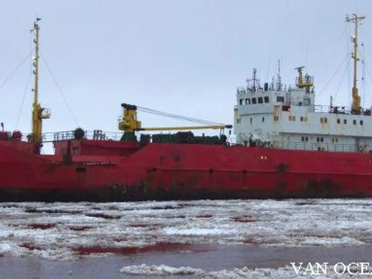 Navio frigorífico à venda