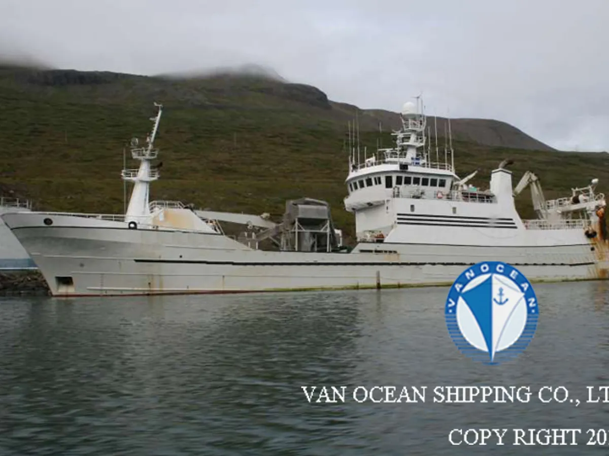 Navio de pesca de arrasto à venda