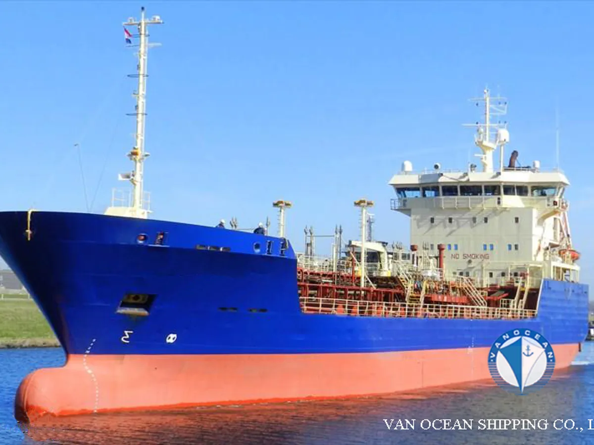 Navio-tanque de óleo/produtos químicos à venda
