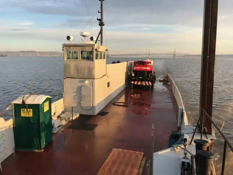 Balsa de desembarque, tanque à venda