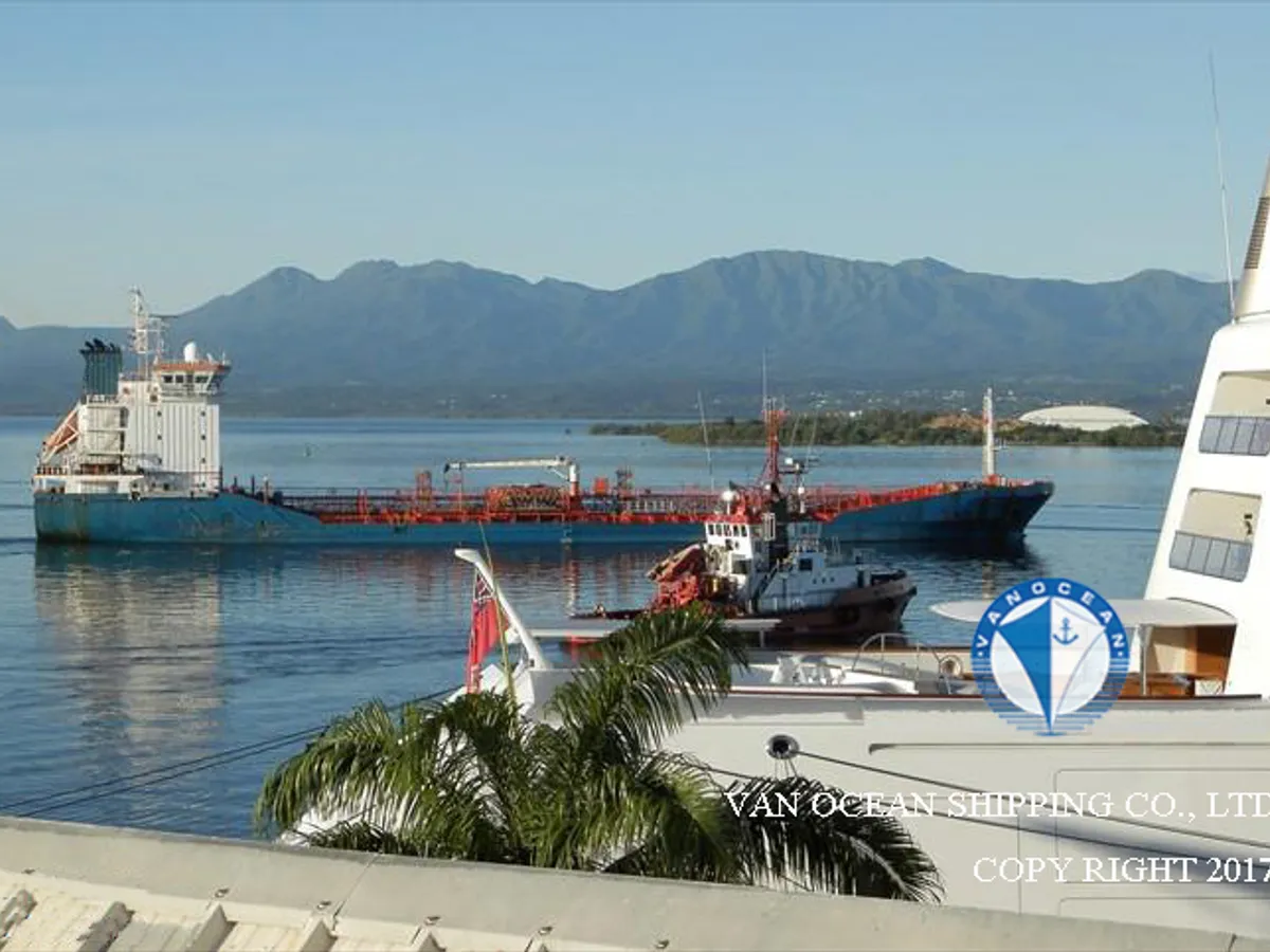 Navio-tanque de óleo/produtos químicos à venda