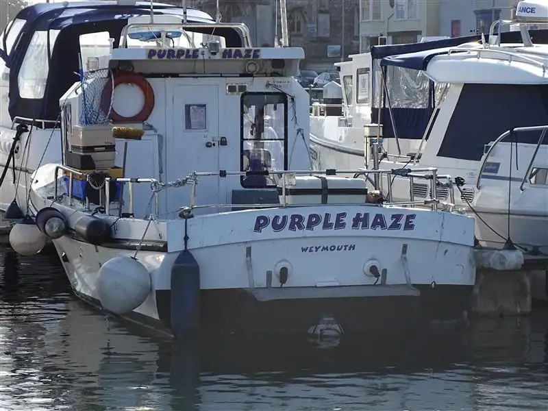 Navio de pesca de arrasto à venda