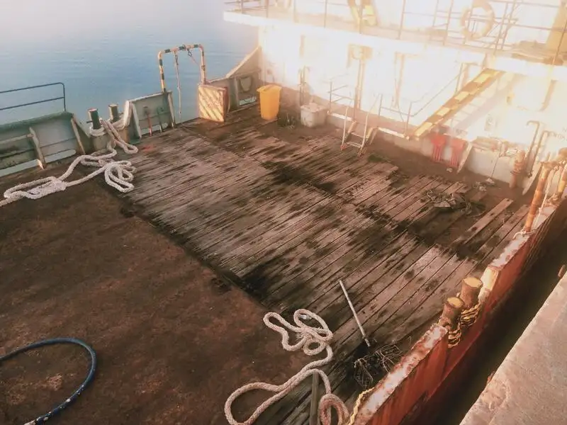 Balsa de desembarque, tanque à venda