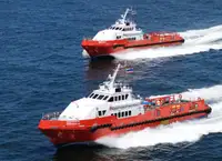 Barco de tripulação à venda
