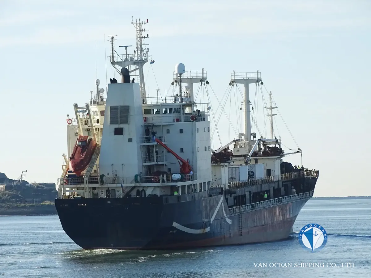 Navio frigorífico à venda