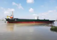 Barcaça à venda