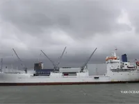 Navio frigorífico à venda