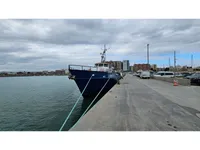 Barco de tripulação à venda