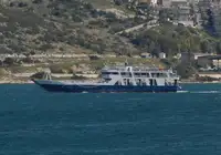 Navio balsa à venda