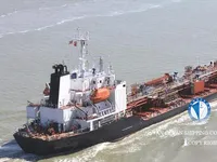 Navio-tanque de óleo/produtos químicos à venda