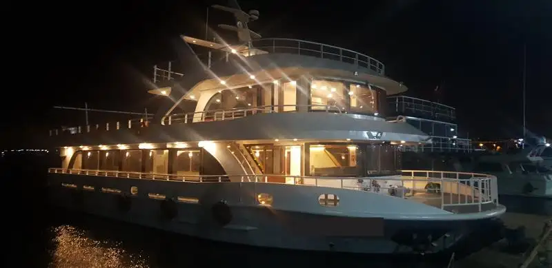 Navio de cruzeiro à venda