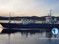 Navio frigorífico à venda