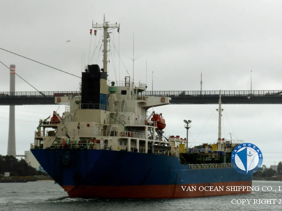 Navio-tanque de óleo/produtos químicos à venda