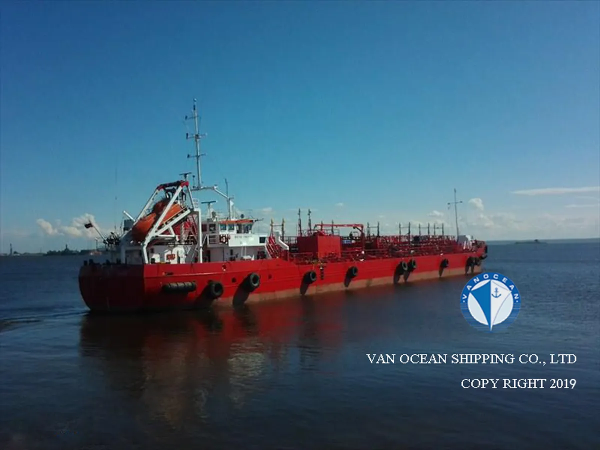 Navio-tanque de óleo/produtos químicos à venda