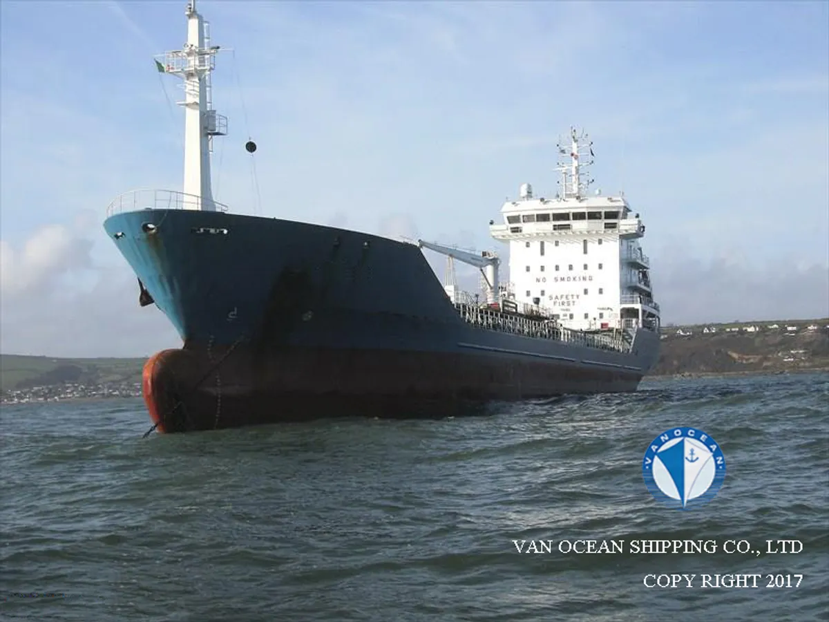 Navio-tanque de óleo/produtos químicos à venda