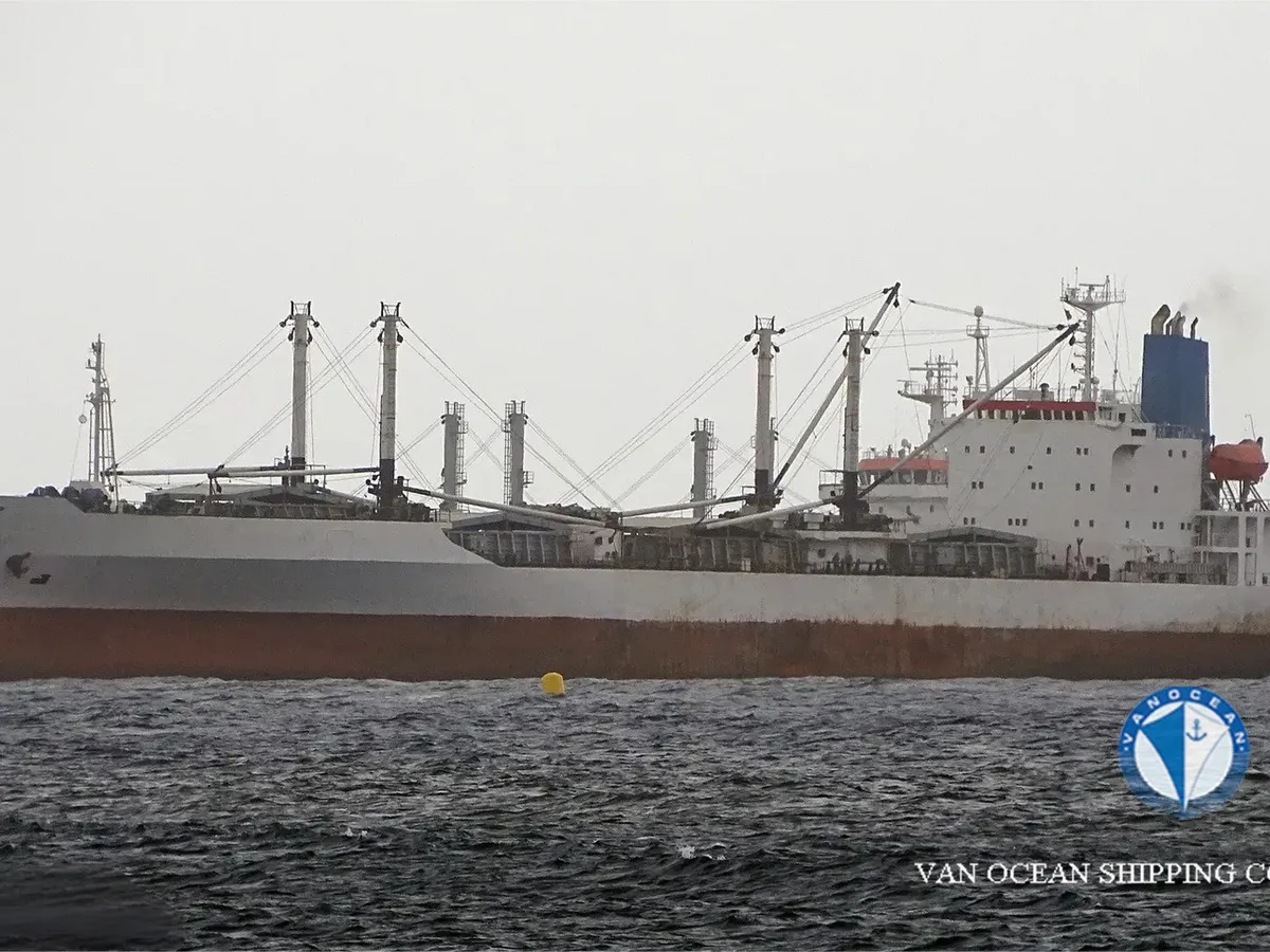Navio frigorífico à venda