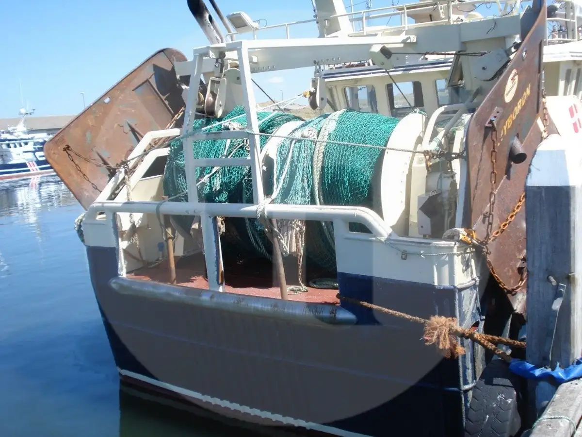 Navio de pesca de arrasto à venda