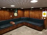Navio de abastecimento à venda