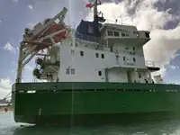 Oil/Chemical tanker à venda