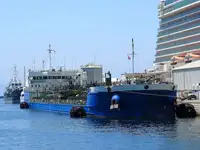 Oil/Chemical tanker à venda