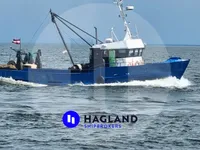 Navio transportador de peixes vivos à venda