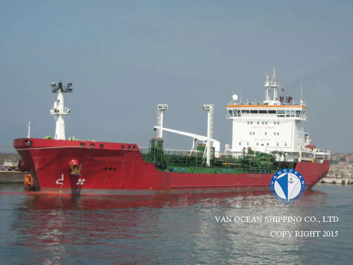 Navio-tanque de óleo/produtos químicos à venda