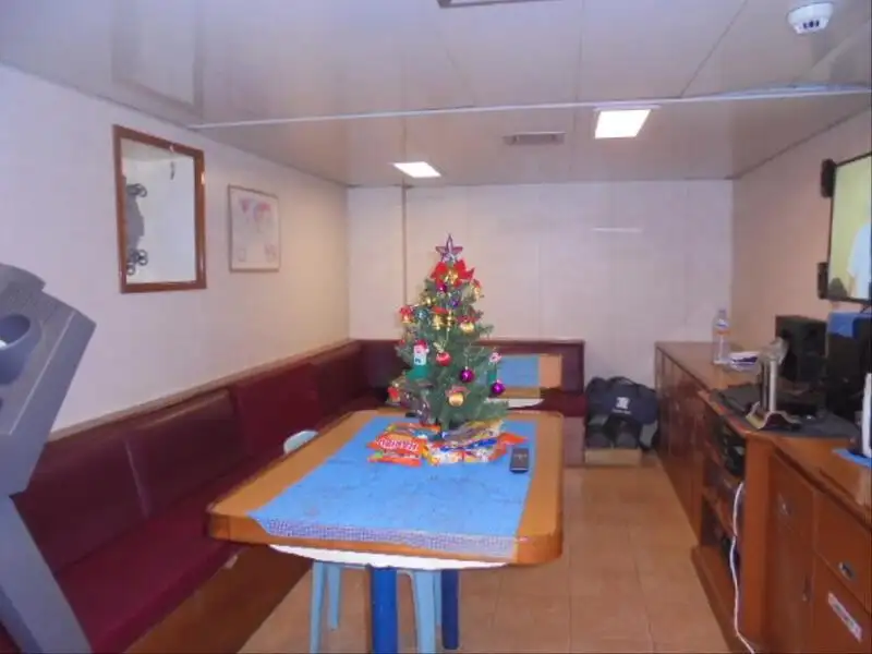 Navio frigorífico à venda
