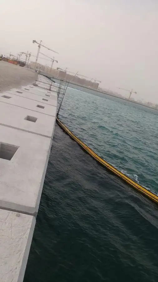 Barco de tripulação à venda
