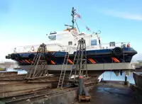 Barco de tripulação à venda