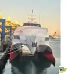 Navio de passageiros à venda