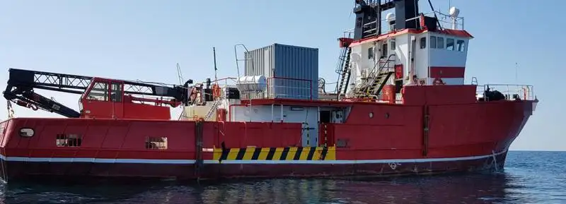 Navio frigorífico à venda