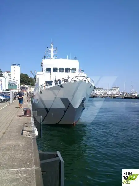 Navio de cruzeiro à venda