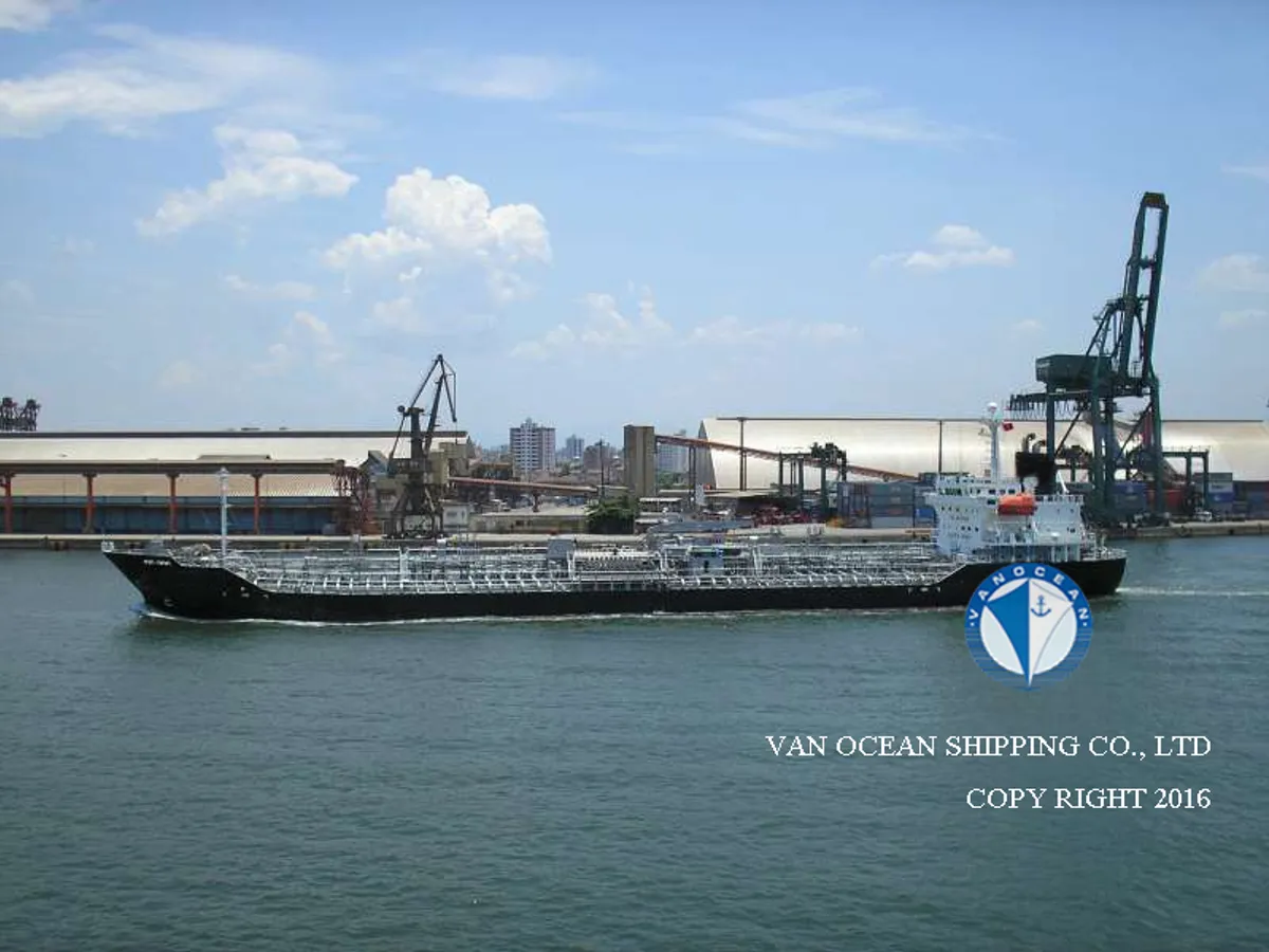 Navio-tanque de óleo/produtos químicos à venda