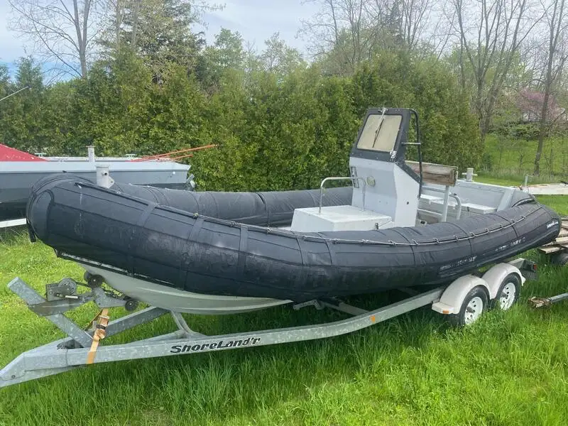 Bote inflável rígido à venda