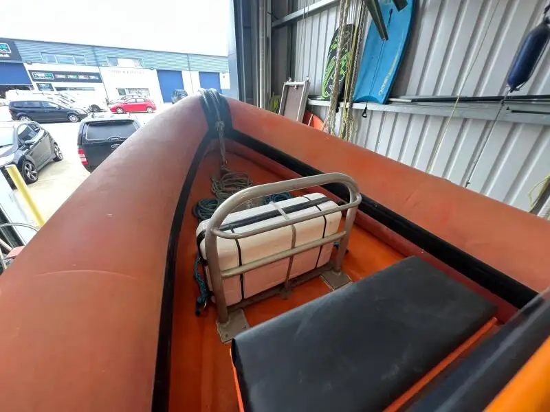 Barcos de trabalho à venda