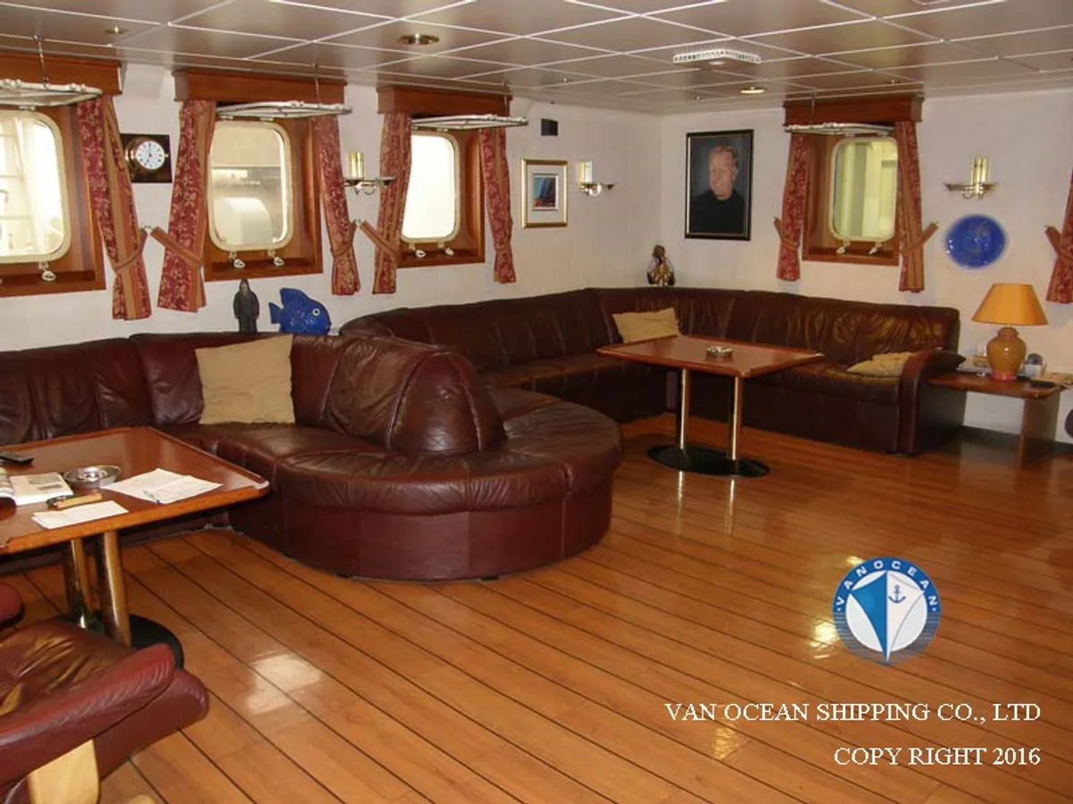 Navio de pesca de arrasto à venda