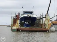 Catamarã à venda