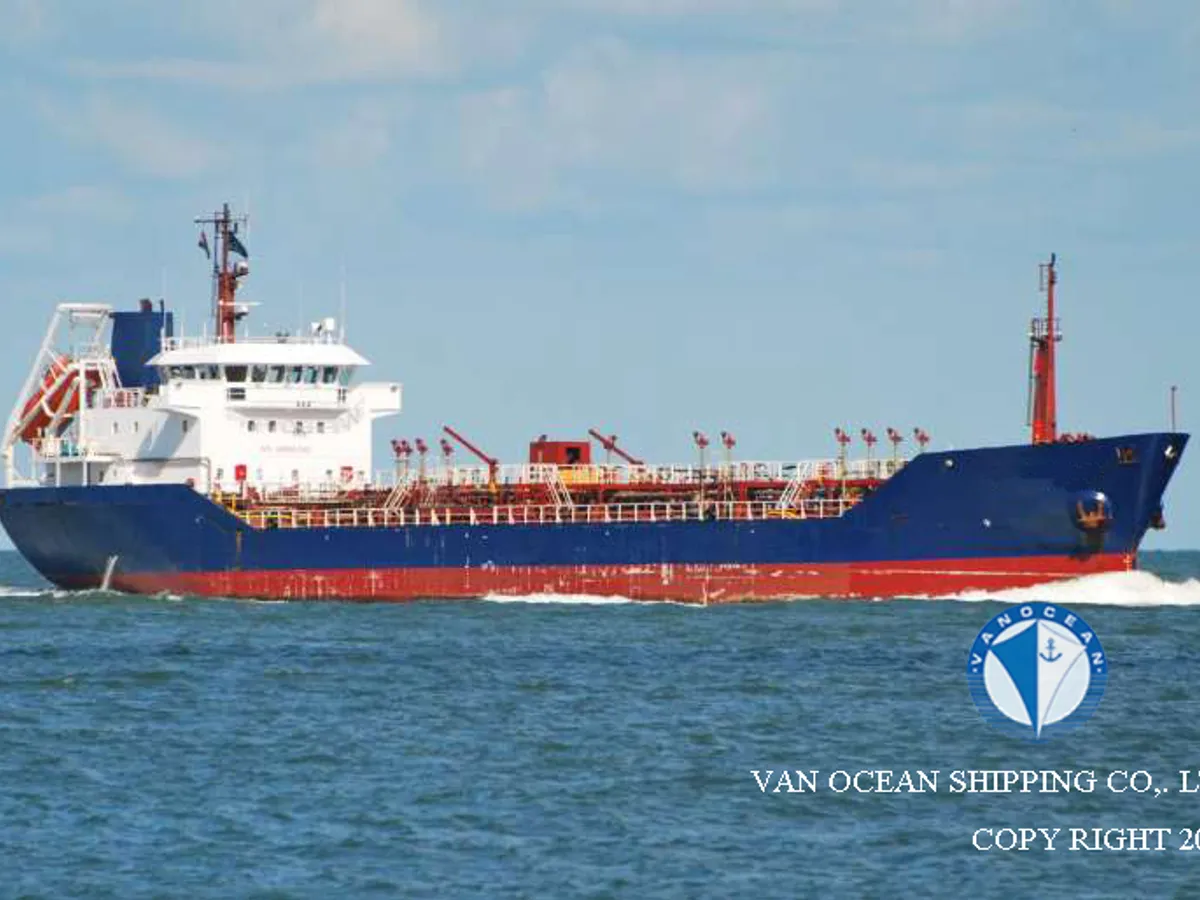 Navio-tanque de óleo/produtos químicos à venda