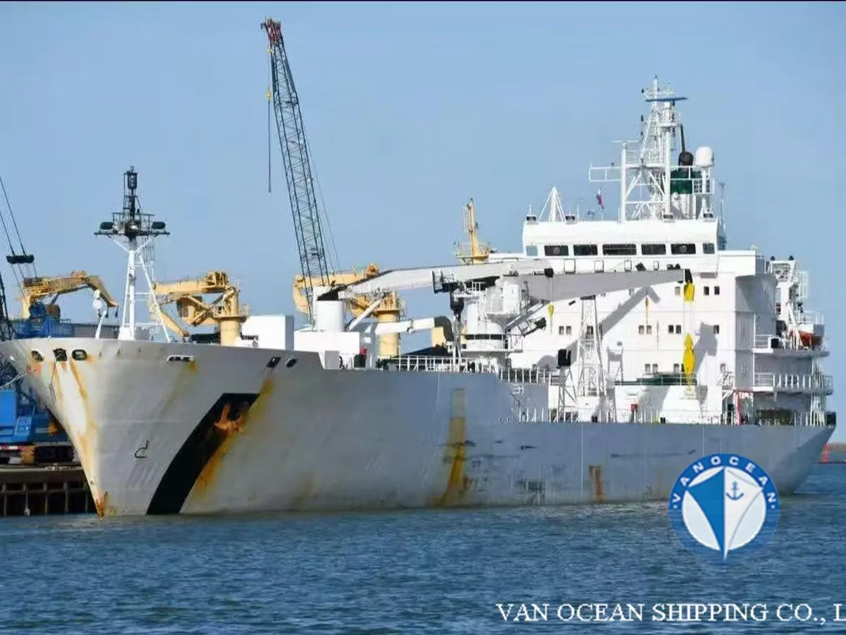 Navio frigorífico à venda