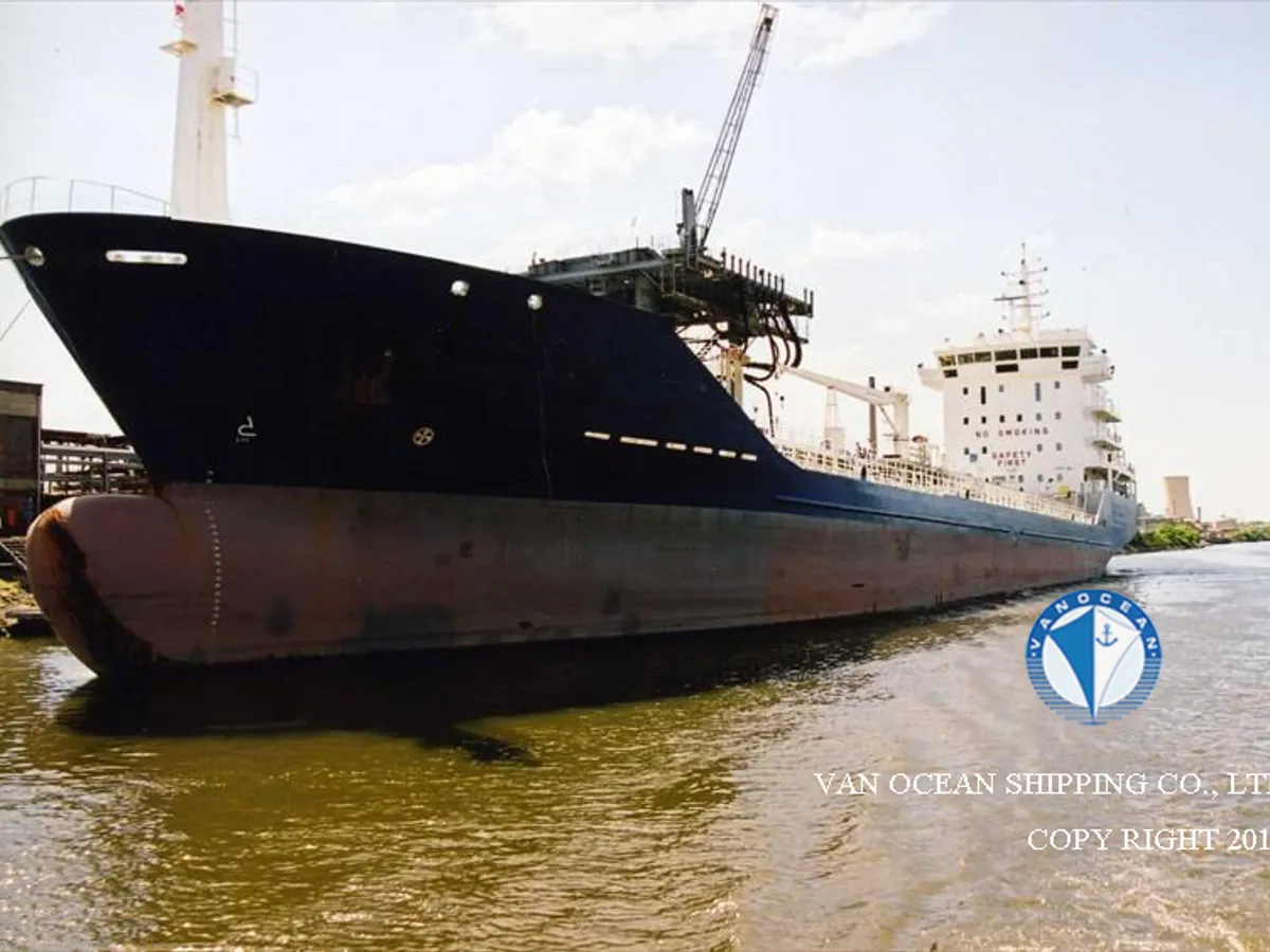 Navio-tanque de óleo/produtos químicos à venda