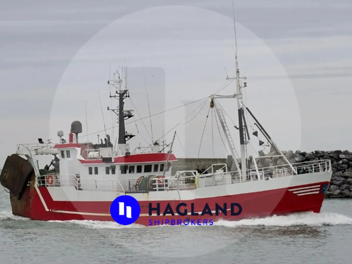Navio de pesca de arrasto à venda