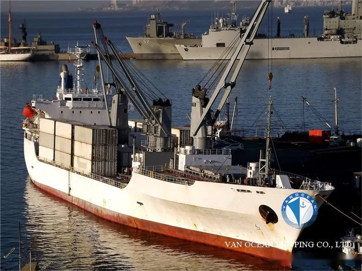 Navio frigorífico à venda