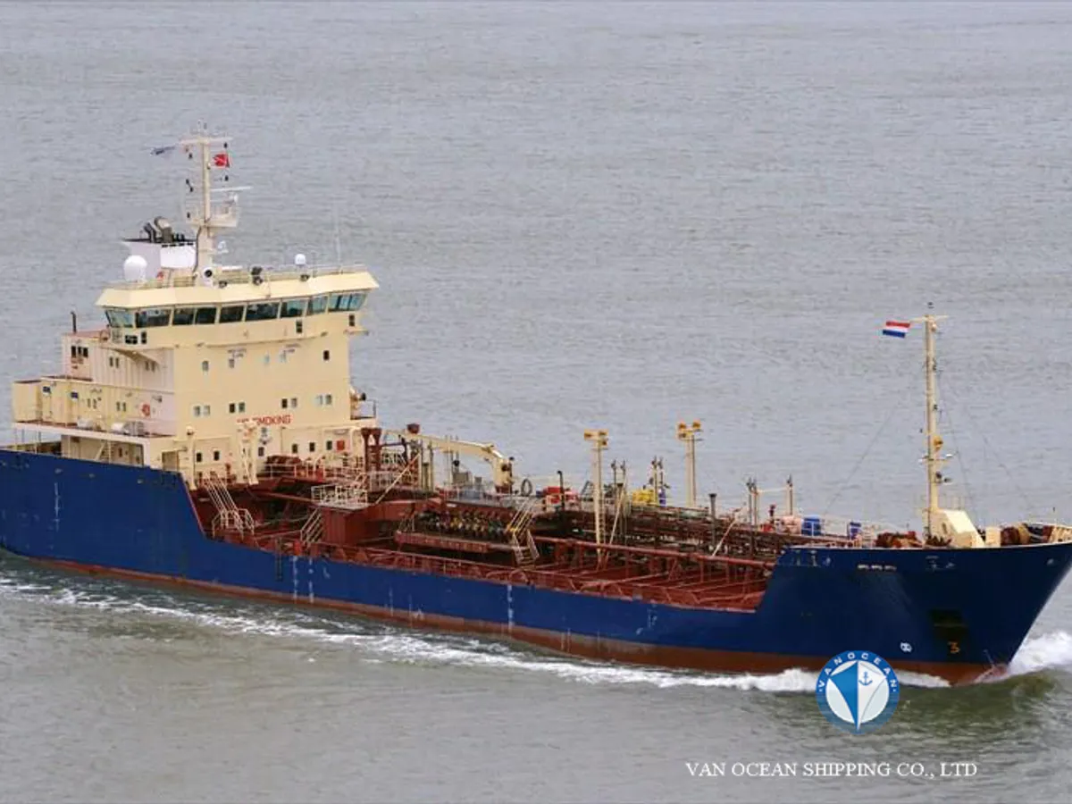 Navio-tanque de óleo/produtos químicos à venda