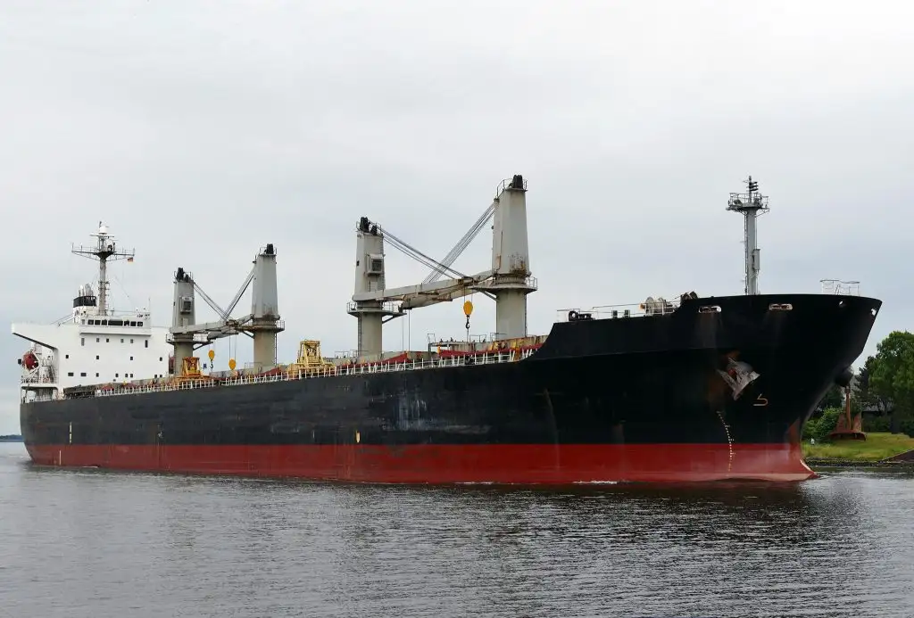 Navio graneleiro à venda