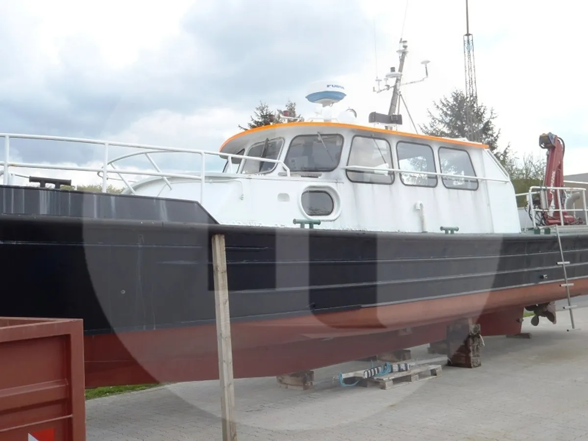 Navio de pesquisa à venda