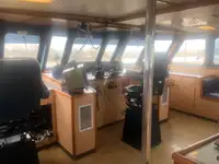 Barco de tripulação à venda
