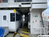 Navio porta-contêineres à venda